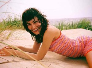 Úrsula Corberó en la playa - Perfil Oficial de Instagram
